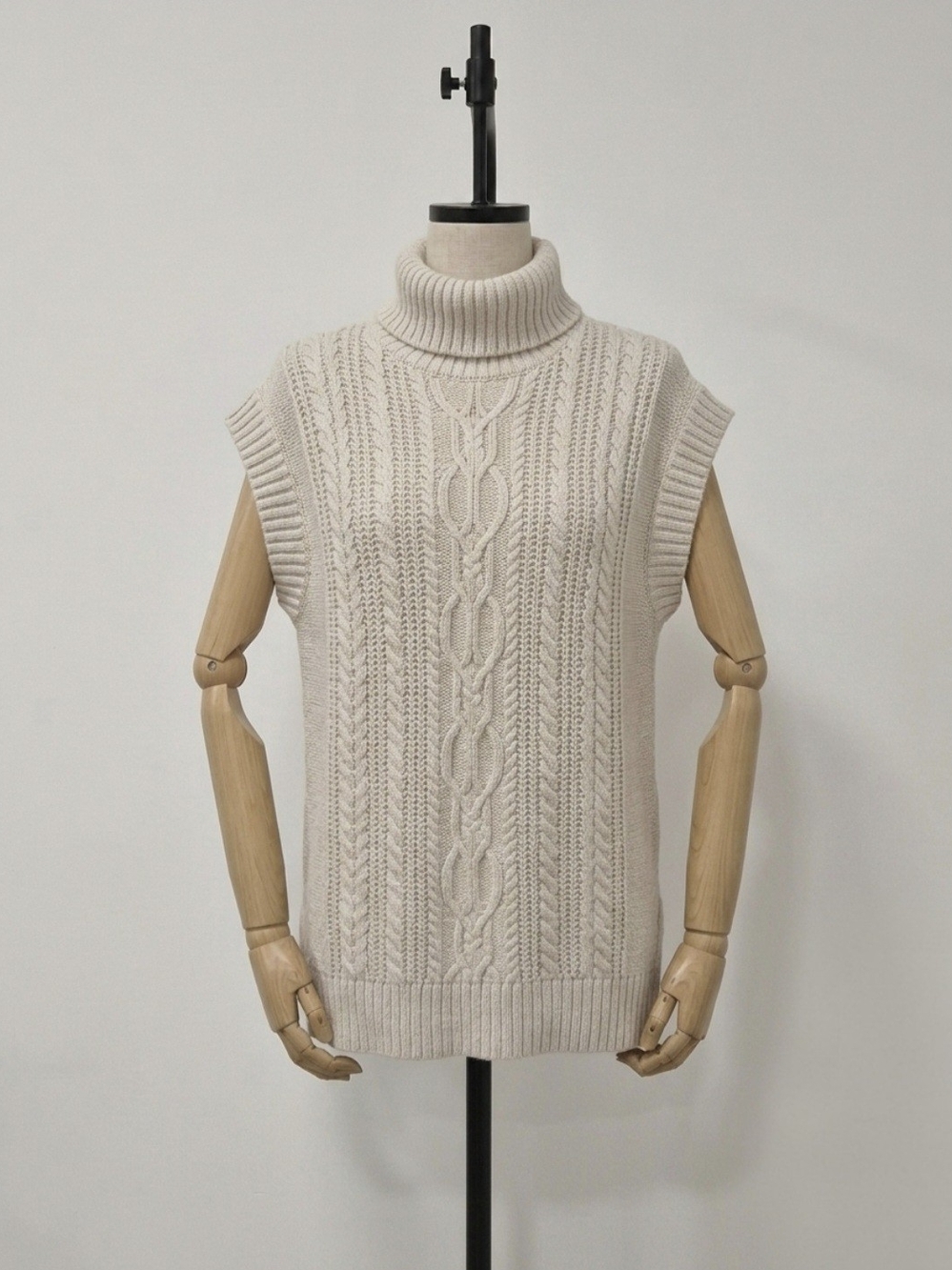Sleeveless Cable Knit Turtleneck Sweater Vest - Cream